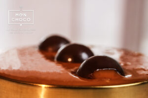 COCONUT MILK CARAMEL (large chocolate box)